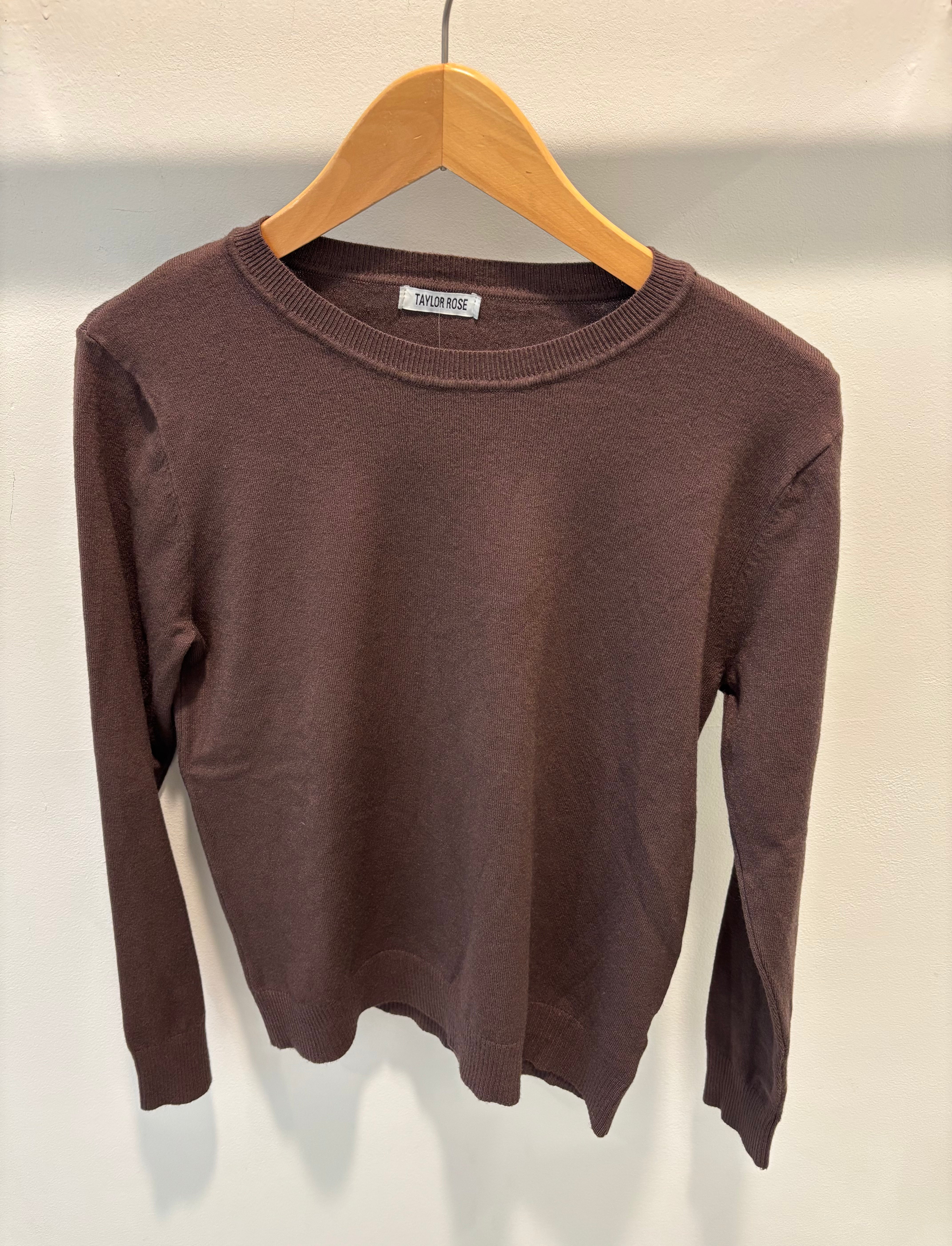 Crown neck sweater