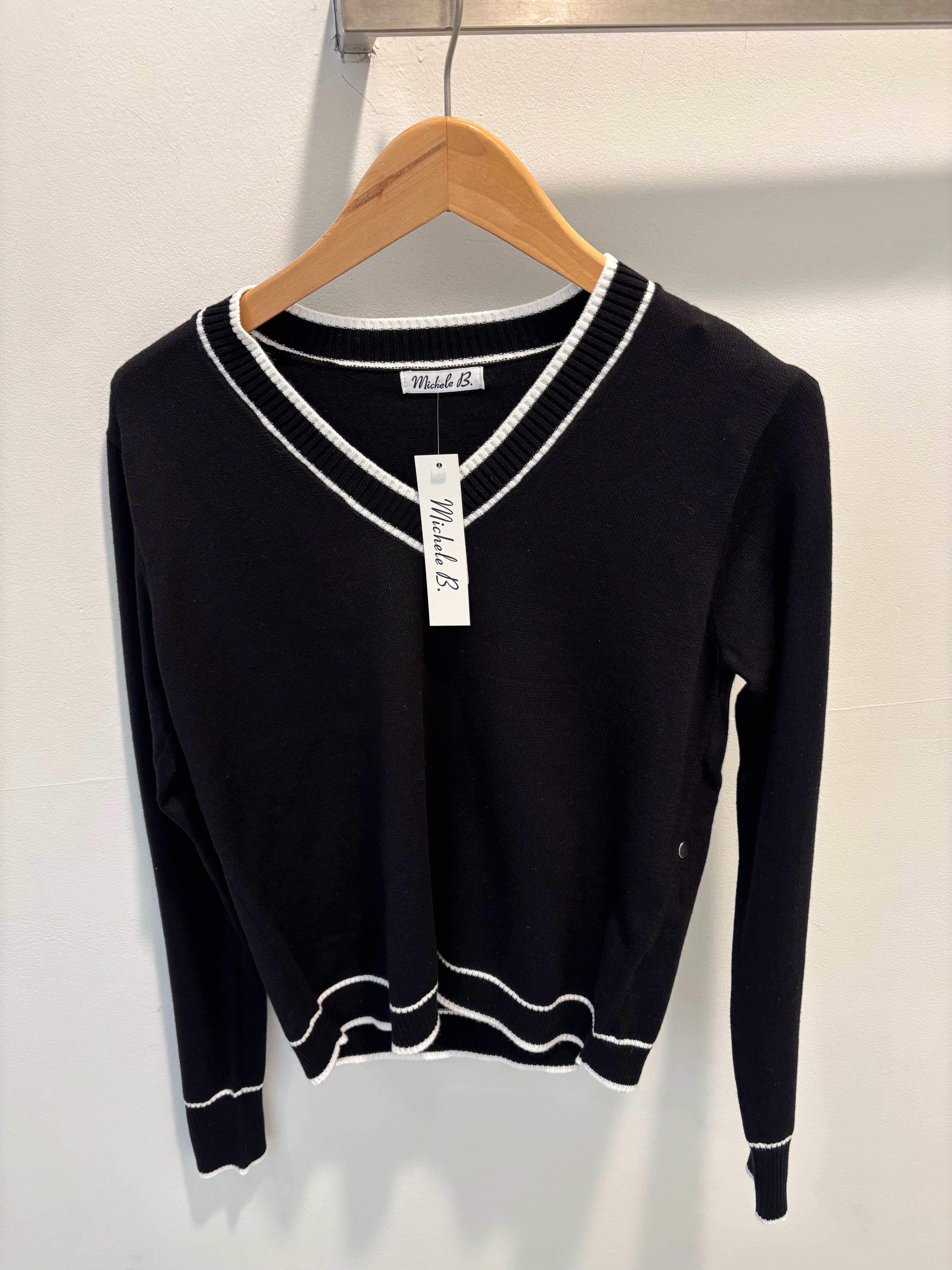 Stripe trim V neck sweater